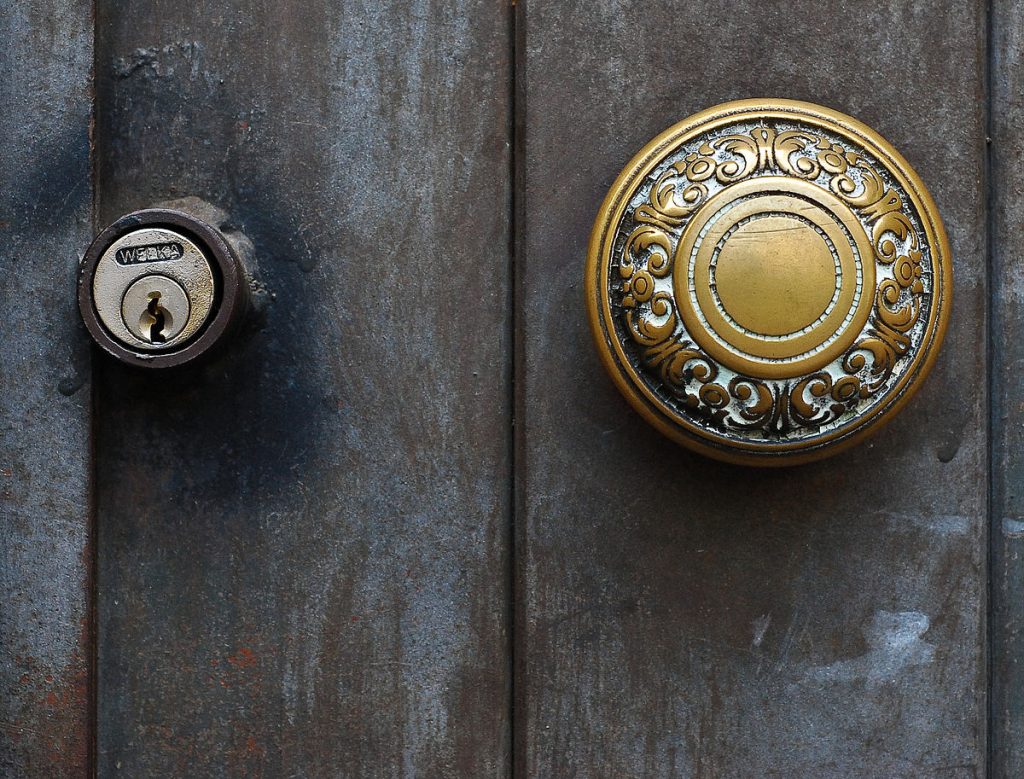 aimant de porte de placard