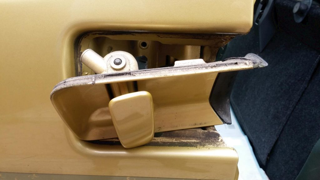 mécanisme serrure de porte